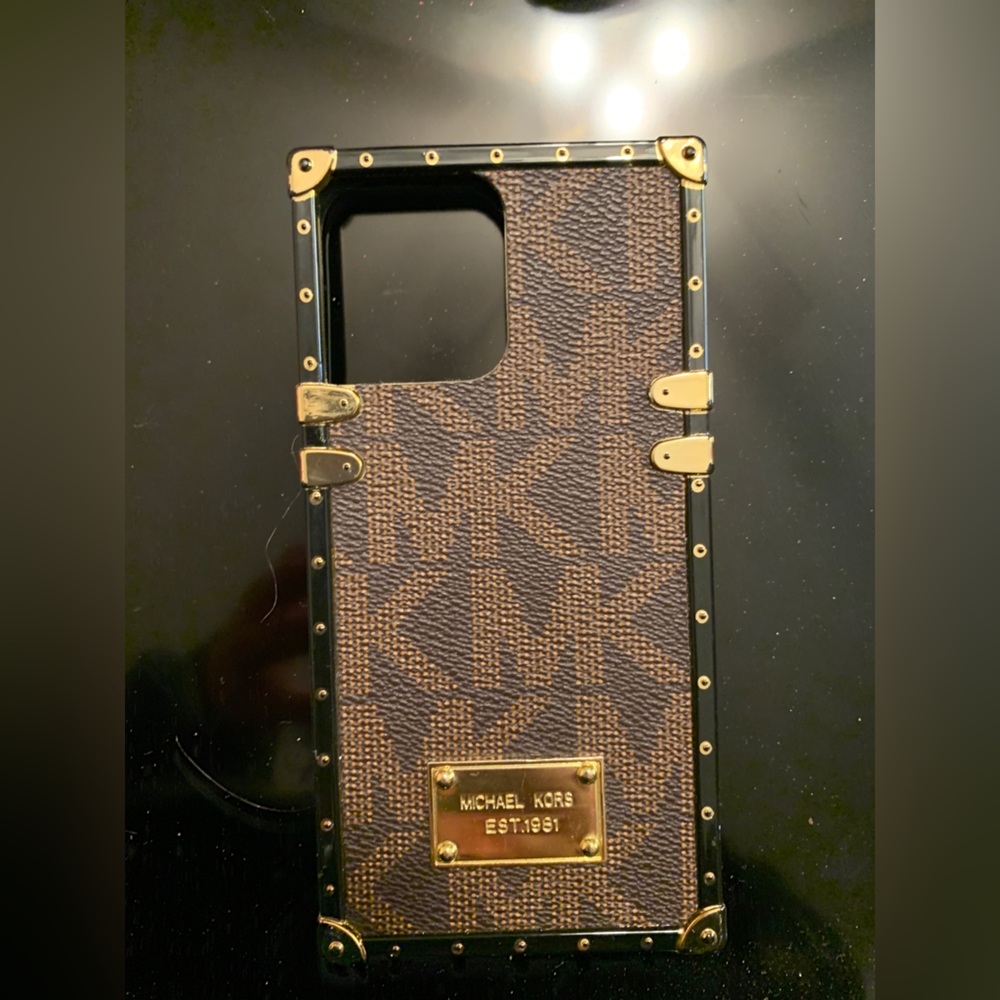 Michael kors phone case 13 x max